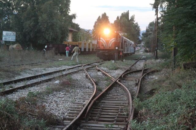 Τιθορέα: Εκτροχιασμός βαγονού intercity – Μεγάλες καθυστερήσεις