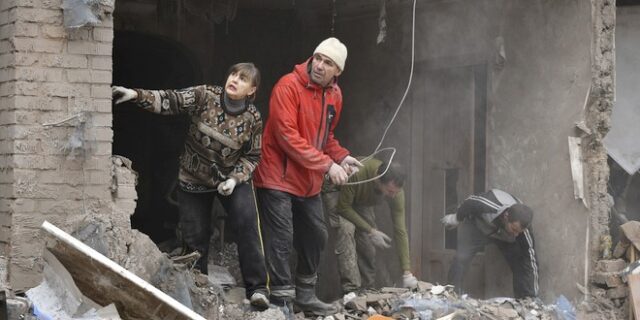 Ουκρανία: Στους 19 οι νεκροί από τις ρωσικές επιδρομές της Δευτέρας