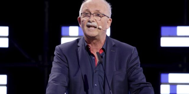 Ούντο Μπούλμαν στο NEWS 24/7: “Οι Έλληνες αξίζουν κάτι καλύτερο από έναν πρωθυπουργό που κατασκοπεύει”