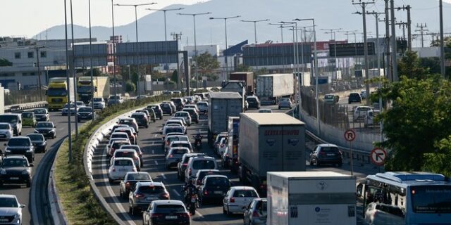 Κίνηση στους δρόμους: Απροσπέλαστος και σήμερα ο Κηφισός – LIVE ΧΑΡΤΗΣ