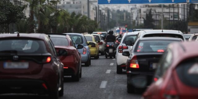 Κίνηση στους δρόμους: Ο δακτύλιος έφερε συμφόρηση σε πολλά σημεία  – LIVE Χάρτης