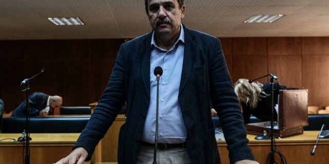 Ειδικό Δικαστήριο: Κατέθεσε ο Ανδρέας Ξανθός – “Δεν υπήρξε ζημιά στο Δημόσιο από την ανατιμολόγηση των φαρμάκων”