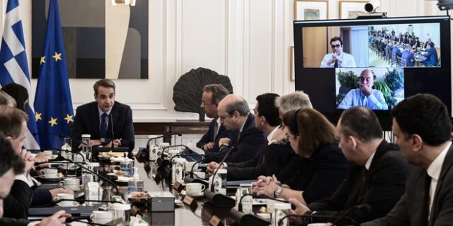 Μητσοτάκης: Καμία απόκλιση από τους δημοσιονομικούς στόχους