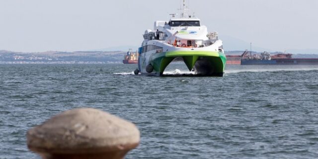 Βλάβη στο “Flying Cat 6” – Επιστρέφει εκτάκτως στον Πειραιά