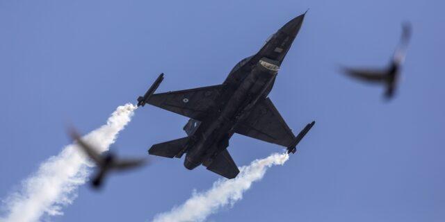 Τουρκικές προκλήσεις: 60 παραβιάσεις και 7 παραβάσεις στον ελληνικό εναέριο χώρο σε μια μέρα