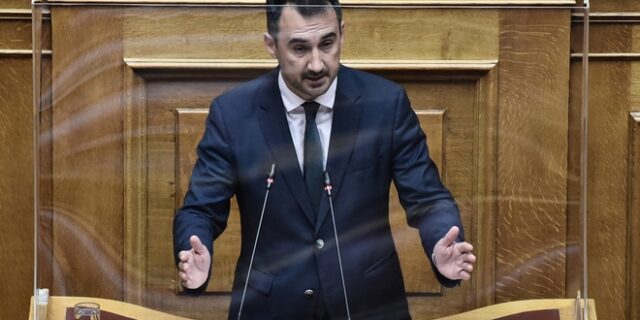 Αλέξης Χαρίτσης: Η Ελλάδα μοναδική χώρα πλέον στην Ευρώπη με βενζίνη πάνω από 2 ευρώ
