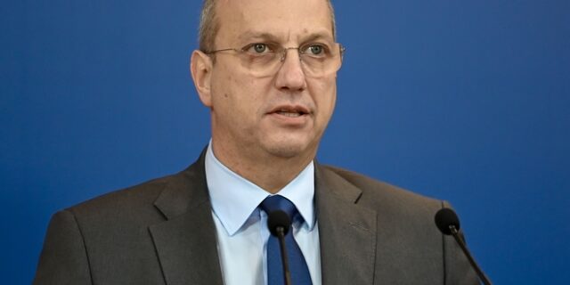 Απάντηση Οικονόμου σε Σοϊλού: Η Ελλάδα έχει ανοιχτό μέτωπο με την τρομοκρατία