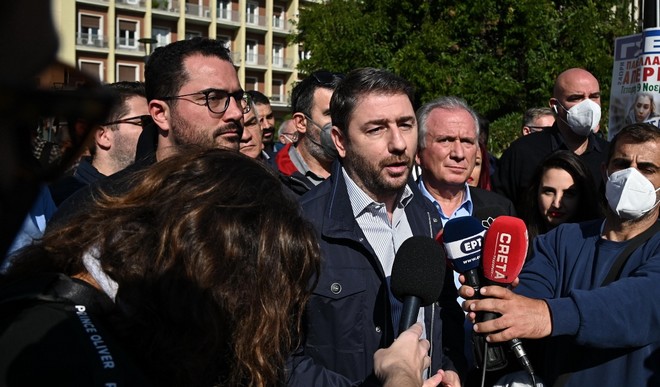 Νίκος Ανδρουλάκης: “Η κυβέρνηση είναι τροχονόμος ισχυρών οικονομικών συμφερόντων”