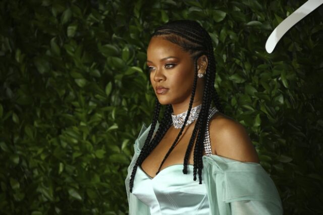 Rihanna: Η νέα της σειρά εσωρούχων “ανεβάζει τους παλμούς” και πάει το sexiness σε άλλο επίπεδο