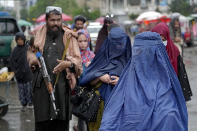 Αφγανιστάν: Οι Ταλιμπάν απαγόρευσαν την είσοδο των γυναικών σε πάρκα και κήπους στην Καμπούλ