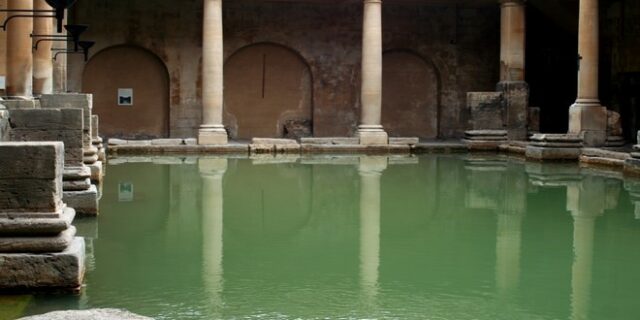 Γιατί πρέπει να επαναφέρουμε τα δημόσια λουτρά