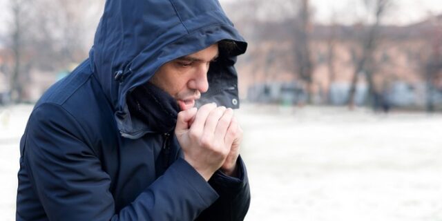 Γιατί μας πιάνει συχνοουρία με το κρύο