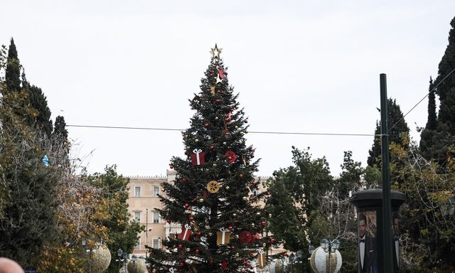 Αθήνα: Την Πέμπτη ανάβει το χριστουγεννιάτικο δέντρο στο Σύνταγμα – Όλες οι εορταστικές εκδηλώσεις