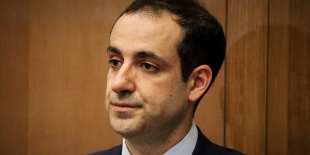 ΣΥΡΙΖΑ: Ο κ. Δημητριάδης “άδειασε” τον κ. Μητσοτάκη ισχυριζόμενος πως ουδέποτε αποπέμφθηκε, αλλά ότι παραιτήθηκε