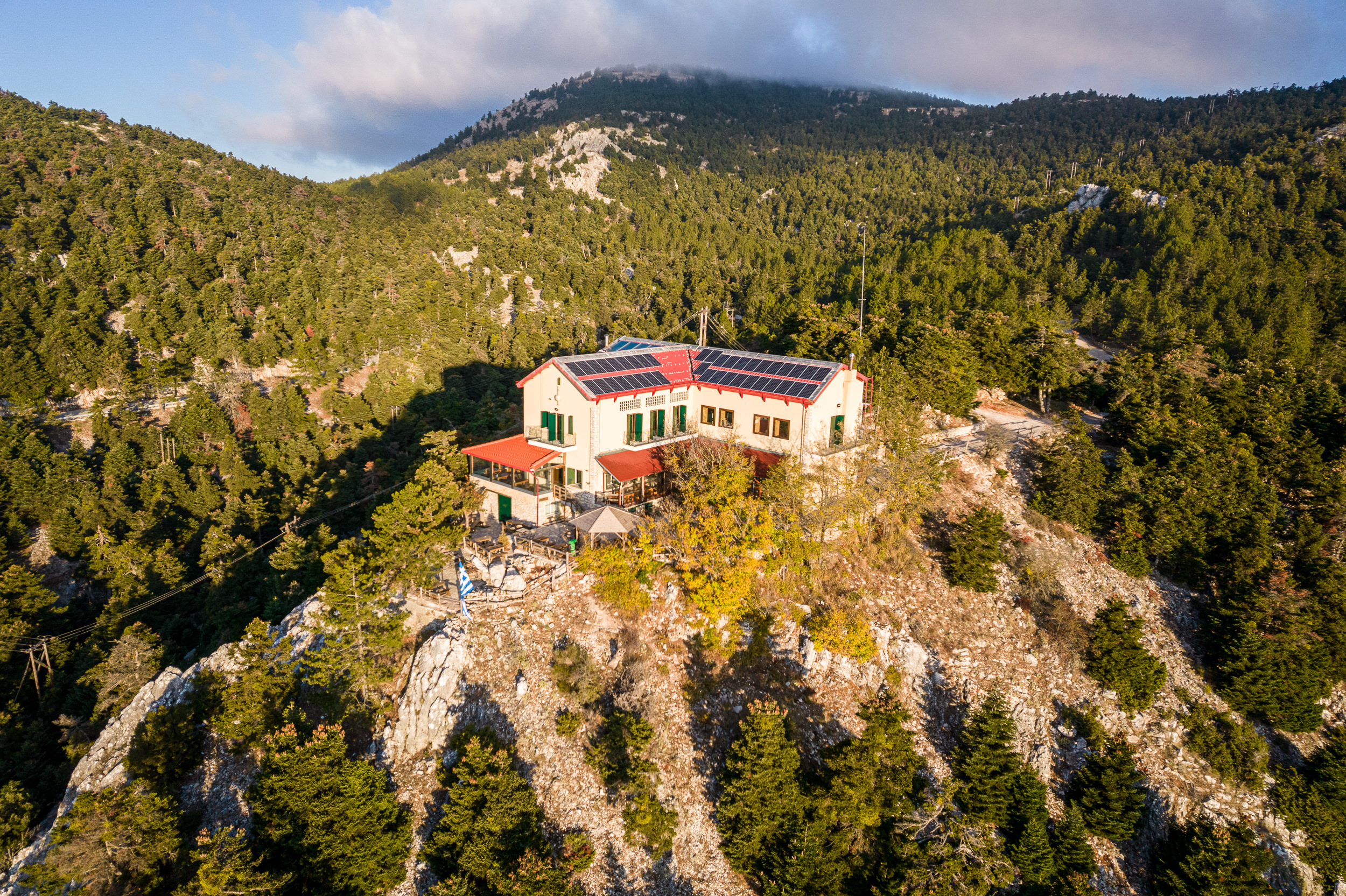 Στο Καταφύγιο Μπάφι ζεις μέσα στη φύση χωρίς να φύγεις από την Αθήνα | News 24/7