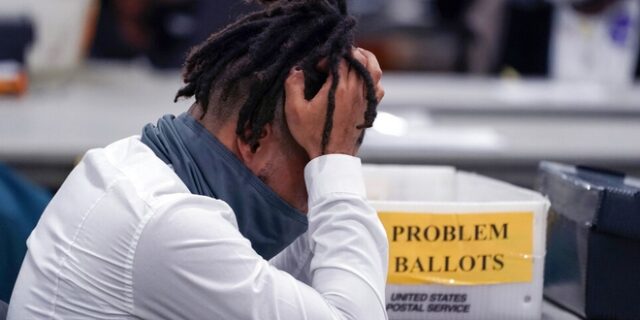 ΗΠΑ: Εκλογικοί υπάλληλοι στην Αριζόνα δέχονται απειλές για τη ζωή τους – “Θα εκτελεστείτε όλοι”