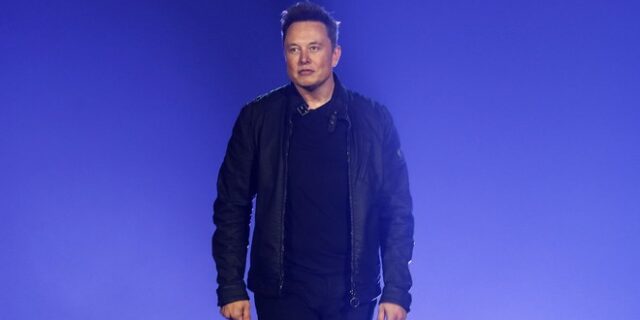 Ο Έλον Μασκ κήρυξε πόλεμο στην Apple – “Απειλεί να αποκλείσει το Twitter”