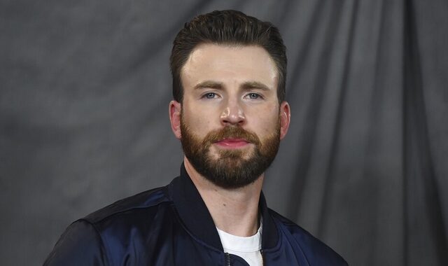 Chris Evans: Ανακηρύχθηκε ο πιο σέξι άντρας για το 2022 – “Η μαμά μου θα χαρεί τόσο πολύ”