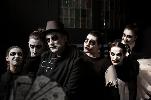 Free Freaks: Κάτι για να ταρακουνήσει τις ετοιμοθάνατες
νευρικές απολήξεις του εγκεφάλου σας
