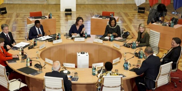 G7: Συμφωνία για επισκευή των υποδομών της Ουκρανίας που έχουν πληγεί