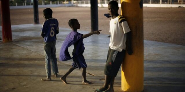 Γαλλία: Αποκαλύφθηκε σκάνδαλο παράνομων υιοθεσιών παιδιών από το Μάλι