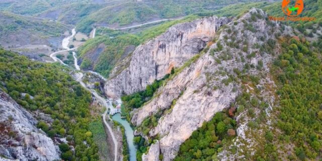 Τσούργιακας: Η απόκρημνη φωλιά των αετών, που “γέννησε” την Ευρώπη