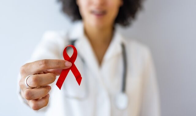 Θετική Φωνή: Τέλος στην εργασιακή αυθαιρεσία εις βάρος των ατόμων με HIV