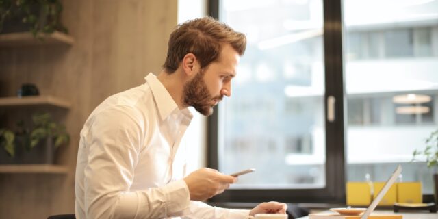 Δώρα για άνδρες: Τι μπορείτε να αγοράσετε ανάλογα με τις ανάγκες του