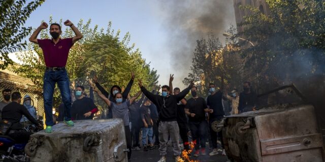 Σωτήρης Ρούσσος στο NEWS 24/7: Αμφίβολη η αποσυμπίεση της λαϊκής οργής στο Ιράν