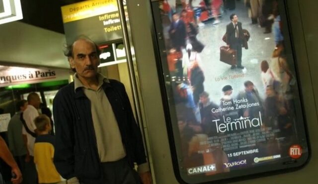 Πέθανε ο Ιρανός που ενέπνευσε την ταινία “The Terminal” με τον Τομ Χανκς – Έζησε 18 χρόνια σε αεροδρόμιο