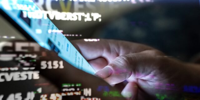 Υποκλοπές: Εισαγγελέας της ΕΕ ερευνά το ελληνικό “Predatorgate” – Φοροδιαφυγή και παράνομες εξαγωγές spyware