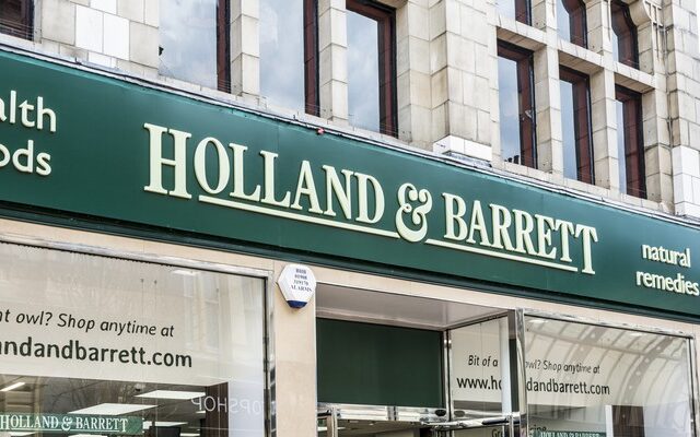 Πρεμιέρα τον Ιανουάριο για την Holland & Barret στην Ελλάδα