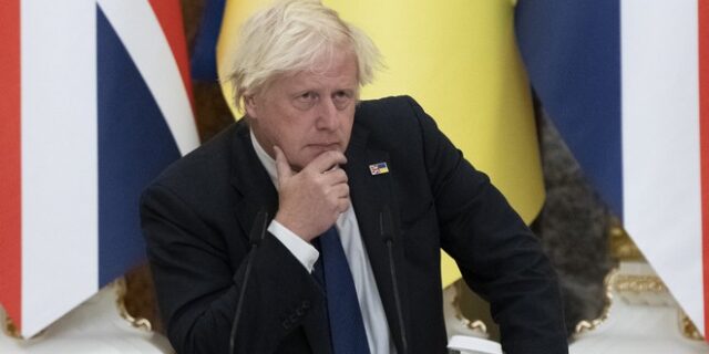 “Βόμβα” Τζόνσον: “Η Γερμανία ήλπιζε σε γρήγορη ήττα της Ουκρανίας πριν τον πόλεμο”
