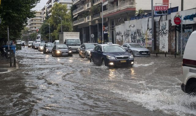 Τι είναι οι μετεωρολογικές “βόμβες” της Γένοβας και πώς εμφανίζονται στο Ιόνιο