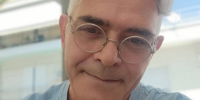 Πέθανε ο δημοσιογράφος Ανδρέας Καρακώστας