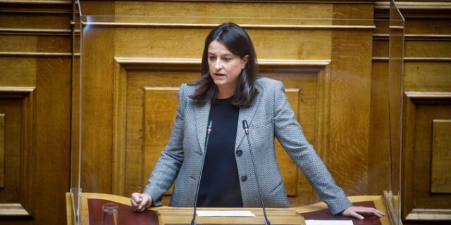 Κεραμέως: “Υφαίνουμε ένα δίχτυ προστασίας κάθε παιδιού”