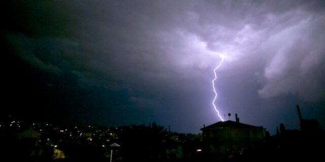 Κακοκαιρία EVA: Μήνυμα του 112 και στην Αττική – Πότε θα πληγεί