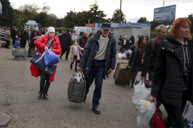 Ουκρανία: Η Ρωσία εκκενώνει κι άλλες περιοχές στη Χερσώνα