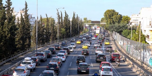 Κίνηση στους δρόμους: Μποτιλιάρισμα στον Κηφισό, στο “κόκκινο” αρκετά σημεία – LIVE ΧΑΡΤΗΣ