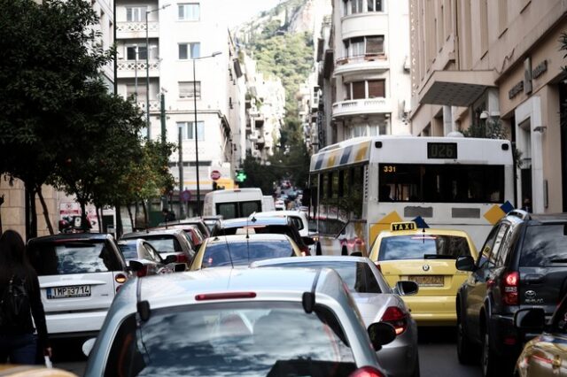 Κίνηση στους δρόμους: “Κόλαση” στον Κηφισό και σε κεντρικές λεωφόρους – LIVE ΧΑΡΤΗΣ