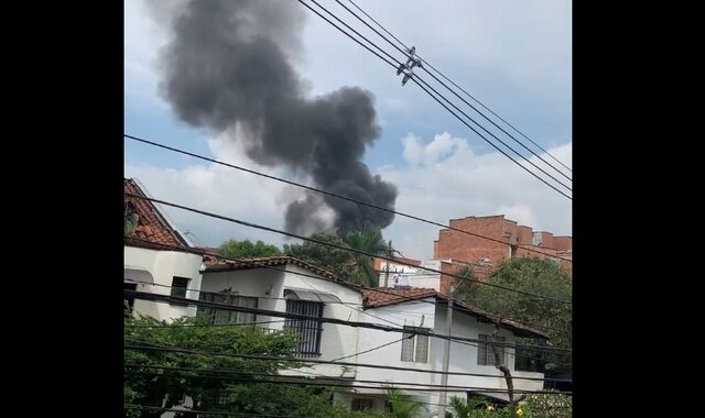 Κολομβία: Αεροσκάφος με 8 επιβάτες συνετρίβη σε κατοικημένη περιοχή