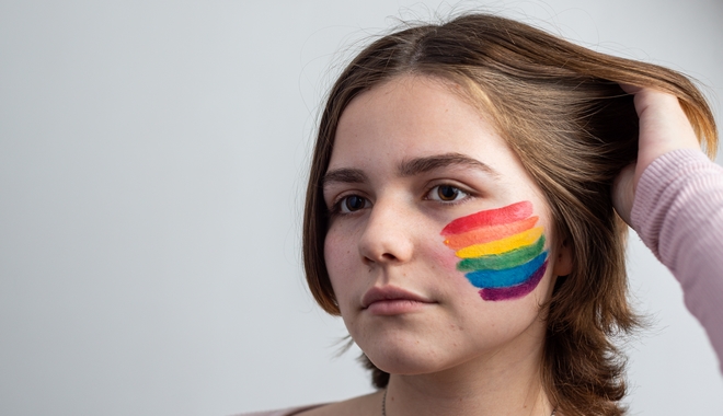 Η Ρωσία ψηφίζει νόμο κατά της “ΛΟΑΤΚΙ+ προπαγάνδας” – Πρόστιμο 160.000 ευρώ στους “παραβάτες”