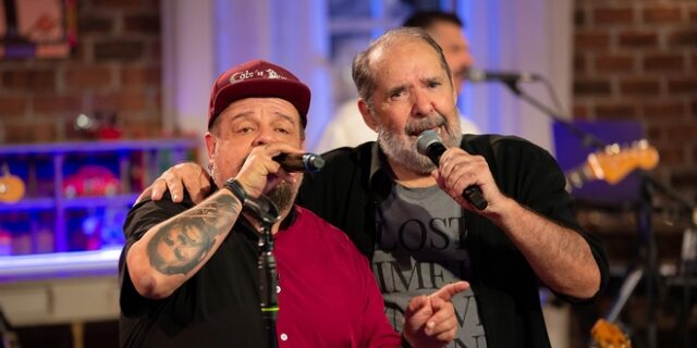 Θέμης Ανδρεάδης στο “Μουσικό κουτί”: Αυτή είναι η ιστορία πίσω από το τραγούδι “Ταρζάν”