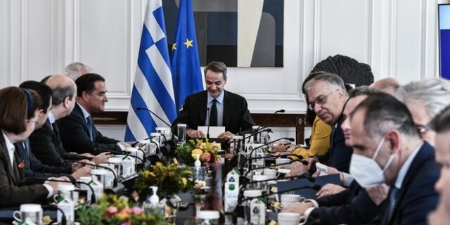 Μητσοτάκης στο υπουργικό: Όσοι λοιδωρούν το καλάθι, ας κοιτάξουν τα δικά τους λάθη 