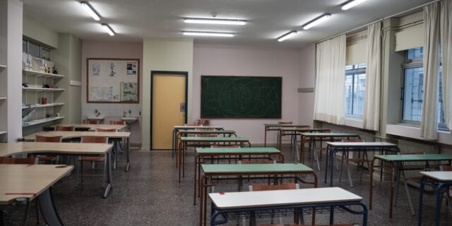 Θεσσαλονίκη: Συνελήφθη πατέρας που εισέβαλε σε ΕΠΑΛ κι επιτέθηκε φραστικά σε συμμαθητές του γιου του