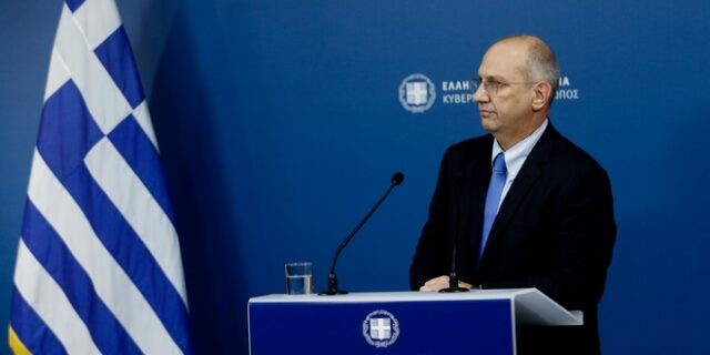 Ηχηρές αποκαλύψεις, βαριές καταγγελίες, αμήχανες (κυβερνητικές) απαντήσεις