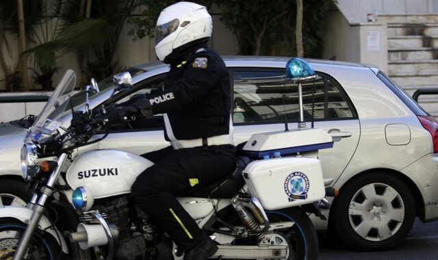 Εμπρηστική επίθεση σε αυτοκίνητα της Ιταλικής Πρεσβείας στου Παπάγου