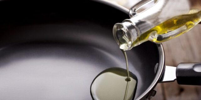 Το τηγανητό φαγητό που δεν πρέπει να τρώνε όσοι είναι άνω των 40 ετών