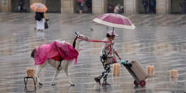 Κολομβία: Σε κατάσταση “φυσικής καταστροφής λόγω των βροχοπτώσεων