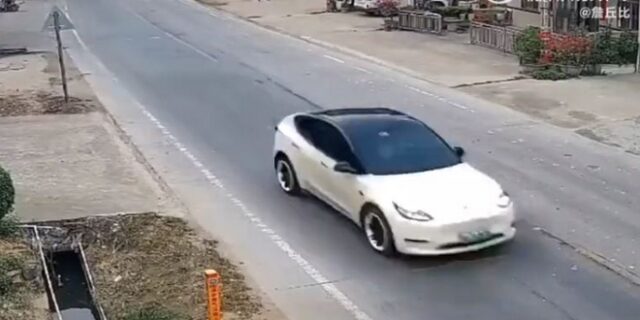 Κίνα: Tesla εκτός ελέγχου σκοτώνει δύο άτομα – Τι λέει ο οδηγός, τι απαντά η εταιρεία